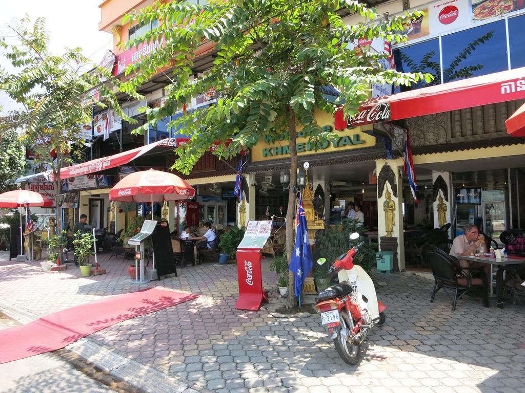 Khmeroyal Hotel Phnom Penh Exterior photo